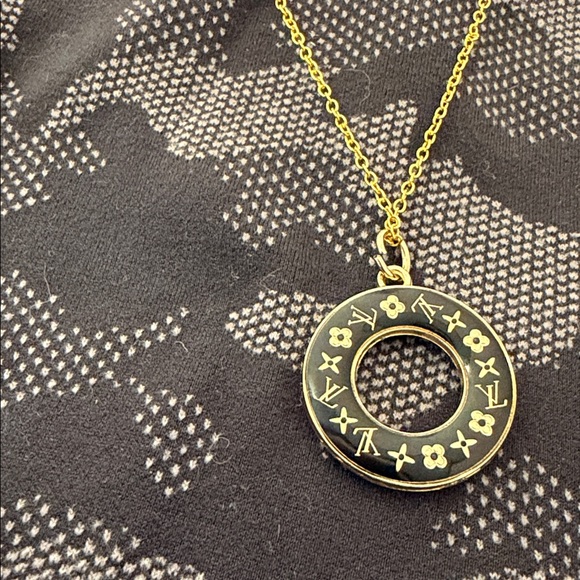 Jewelry - LV designer circle stainless gold necklace approximately 20 inches